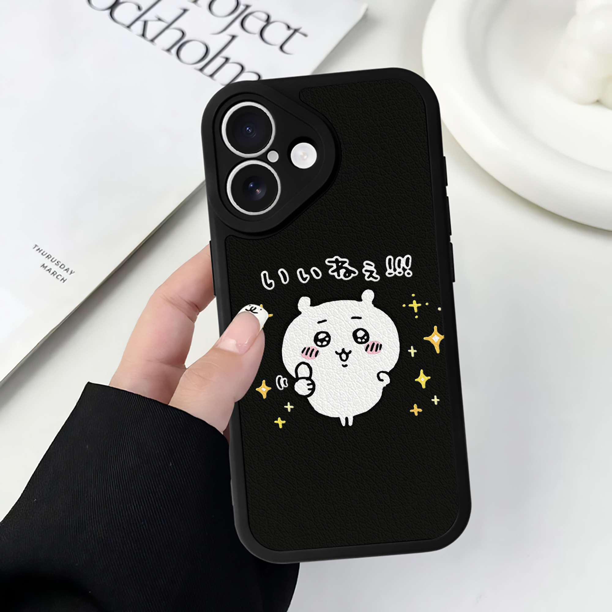 （画像用） ちいかわ ちいかわ Chii-kawa chiikawa 【iPhone 16シリーズ対応】シリコンスマホケース（レザー調） 材質：シリコン